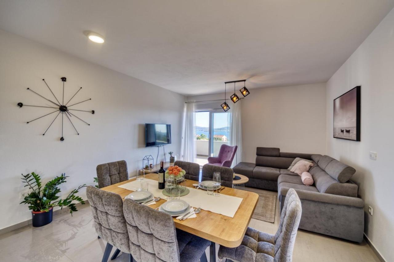 Crowonder Sun Dance Apartments With Heated Swimming Pool Seaview And Garden Sveti Filip i Jakov Eksteriør billede