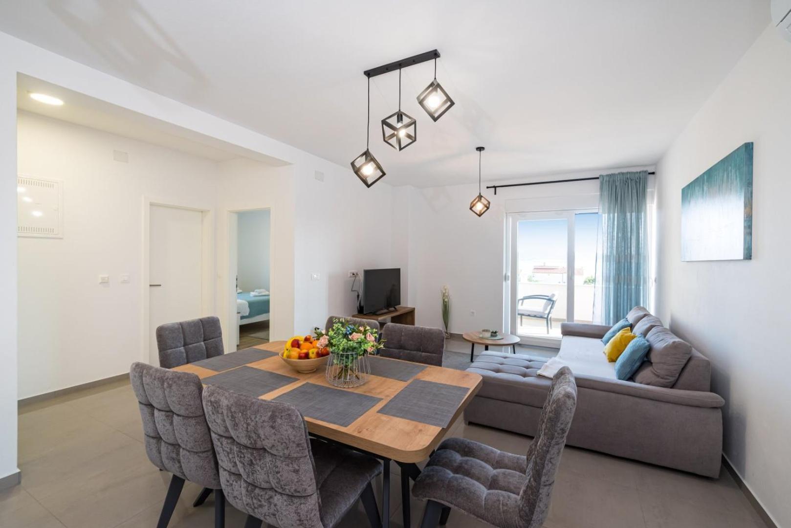 Crowonder Sun Dance Apartments With Heated Swimming Pool Seaview And Garden Sveti Filip i Jakov Eksteriør billede