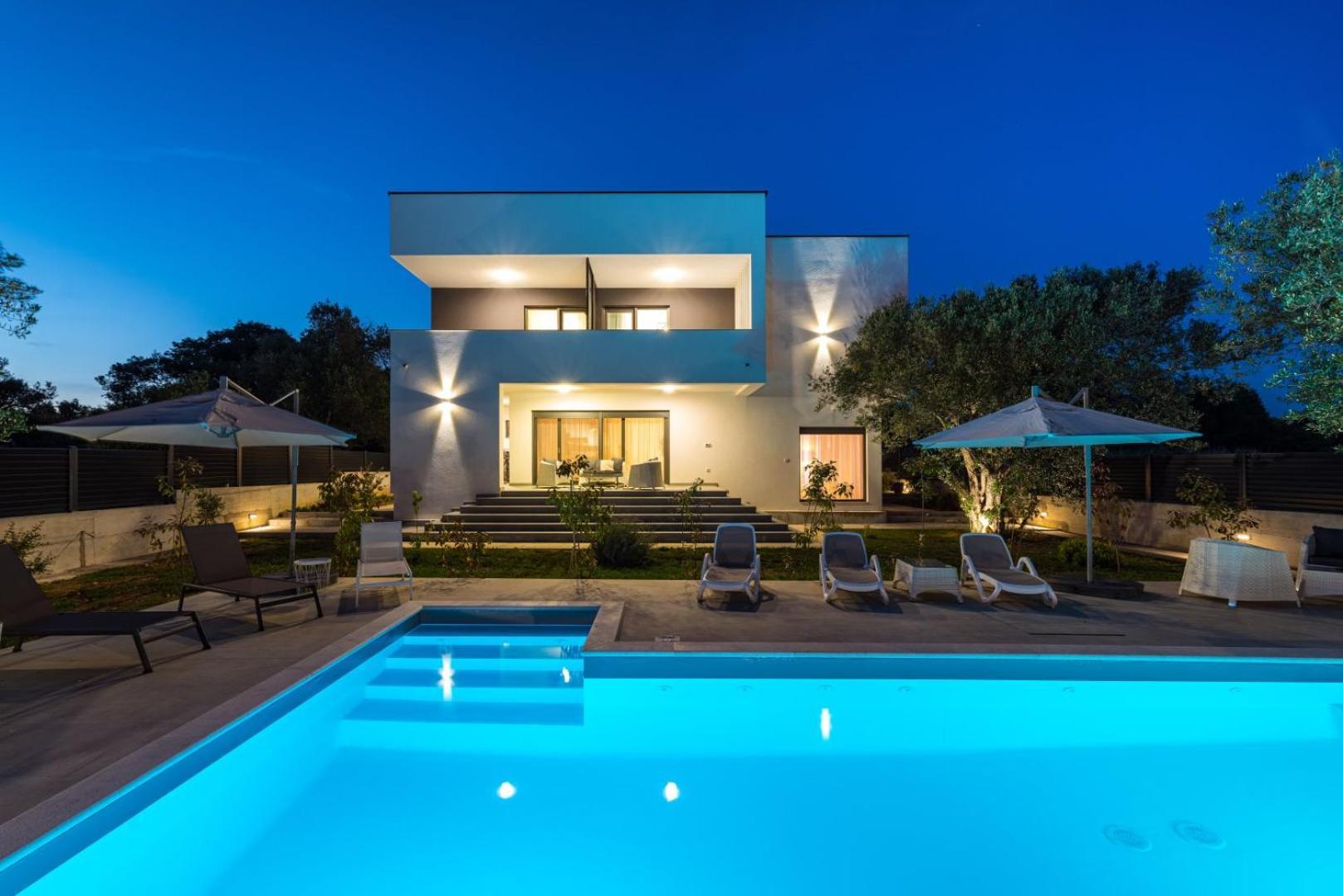 Crowonder Sun Dance Apartments With Heated Swimming Pool Seaview And Garden Sveti Filip i Jakov Eksteriør billede
